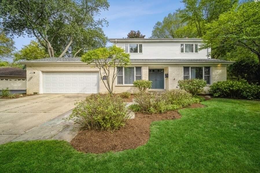 643 Robin Lane property in Glencoe