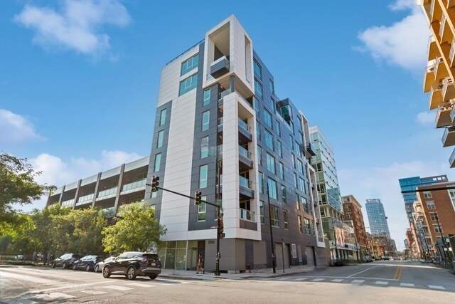 1000 W Monroe Street #302 property in Chicago
