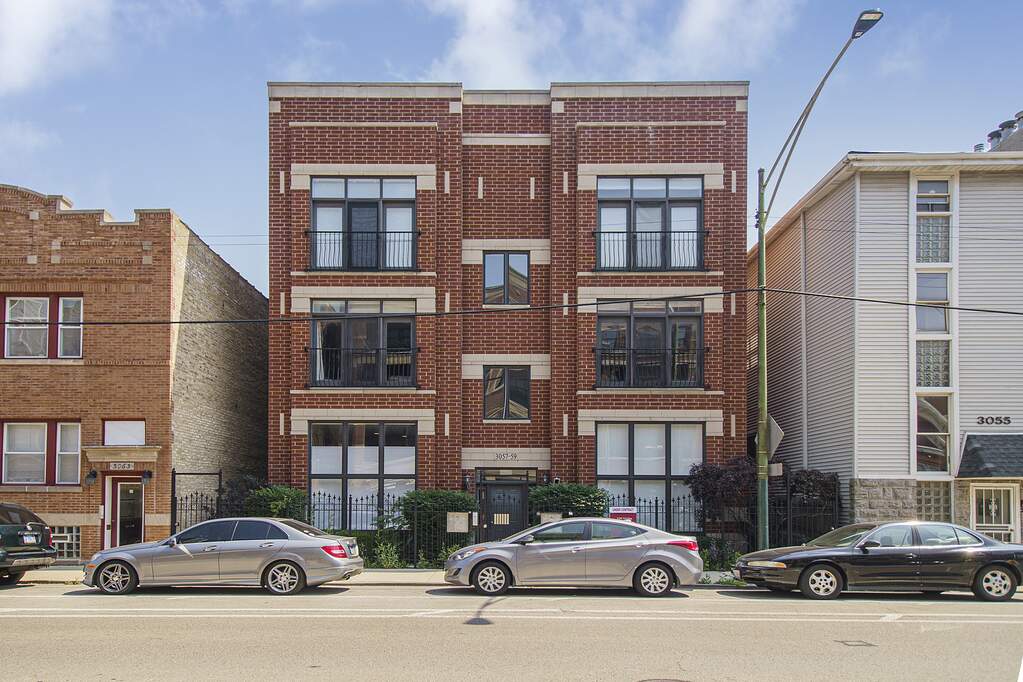 3057 N Clybourn Avenue #1N property in Chicago
