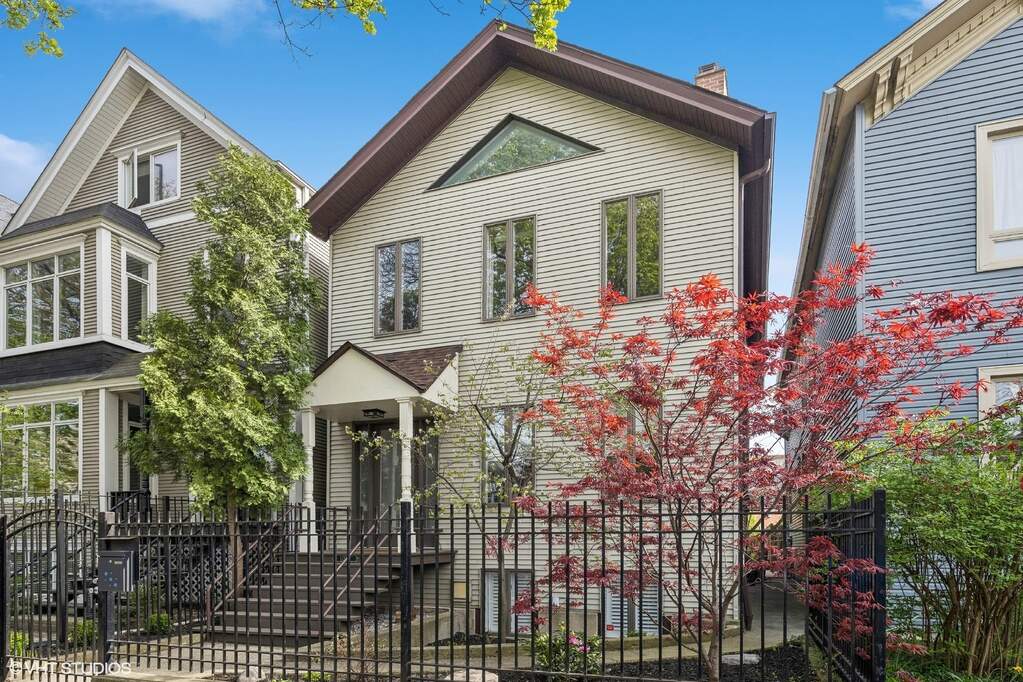 1041 W Montana Street property in Chicago