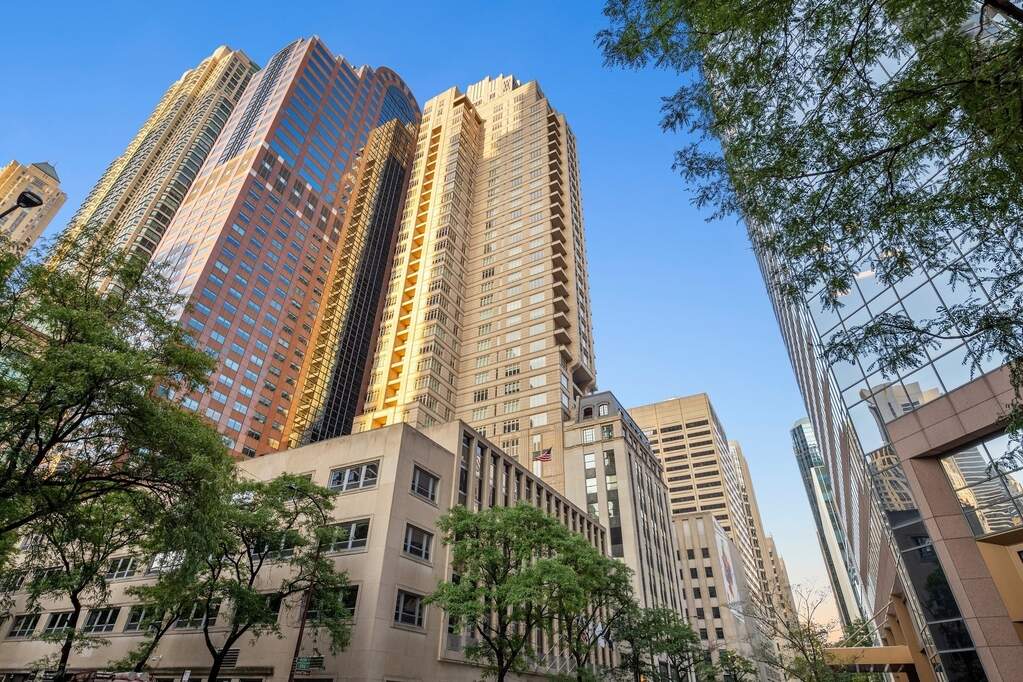 118 E Erie Street #34E property in Chicago
