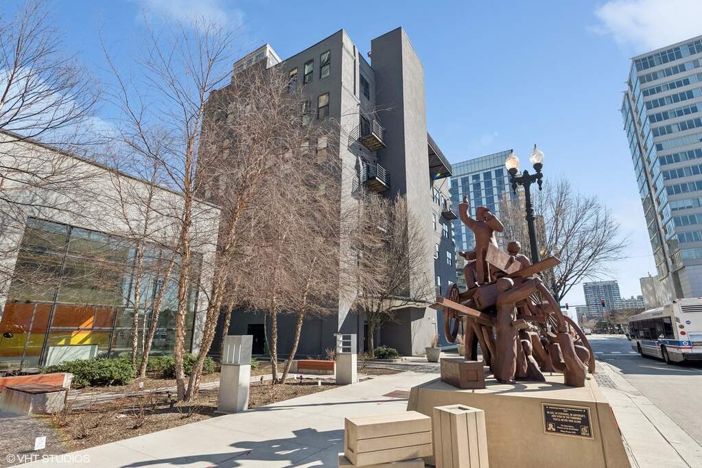 626 W Randolph Street #502 property in Chicago