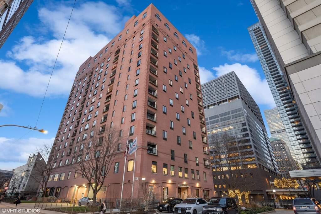 345 N Canal Street #1601 property in Chicago