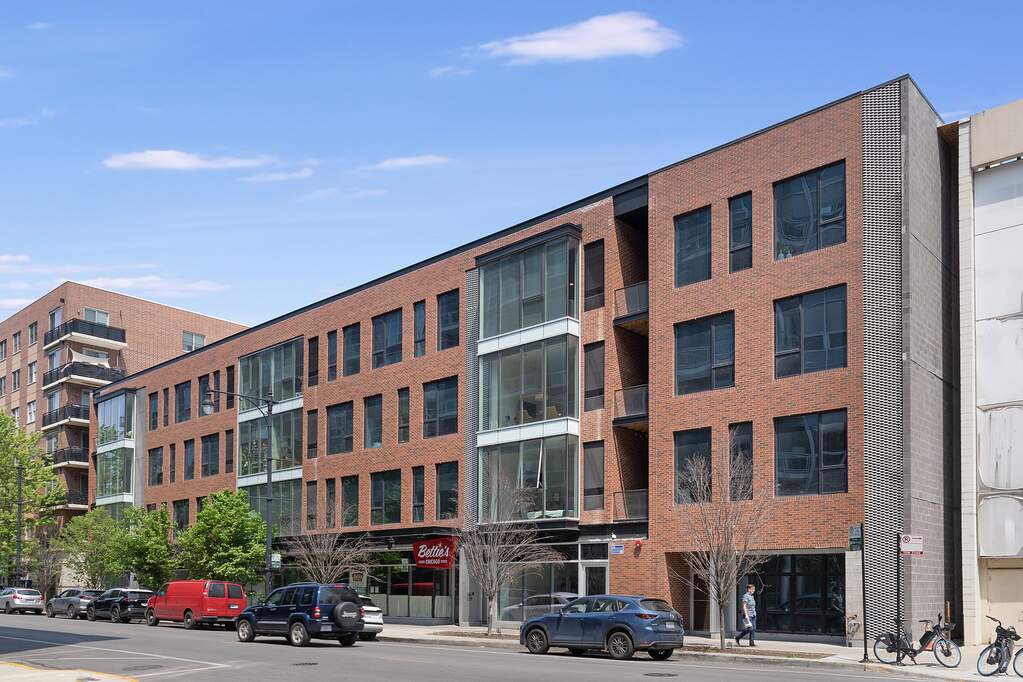853 N Larrabee Street #202 property in Chicago