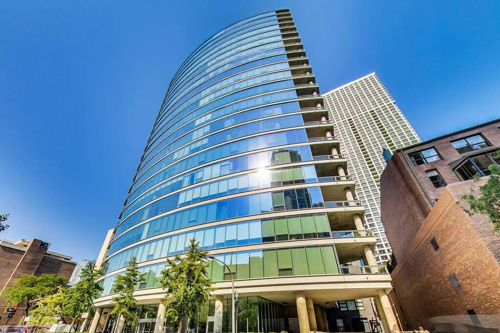 30 W Oak Street #19A property in Chicago
