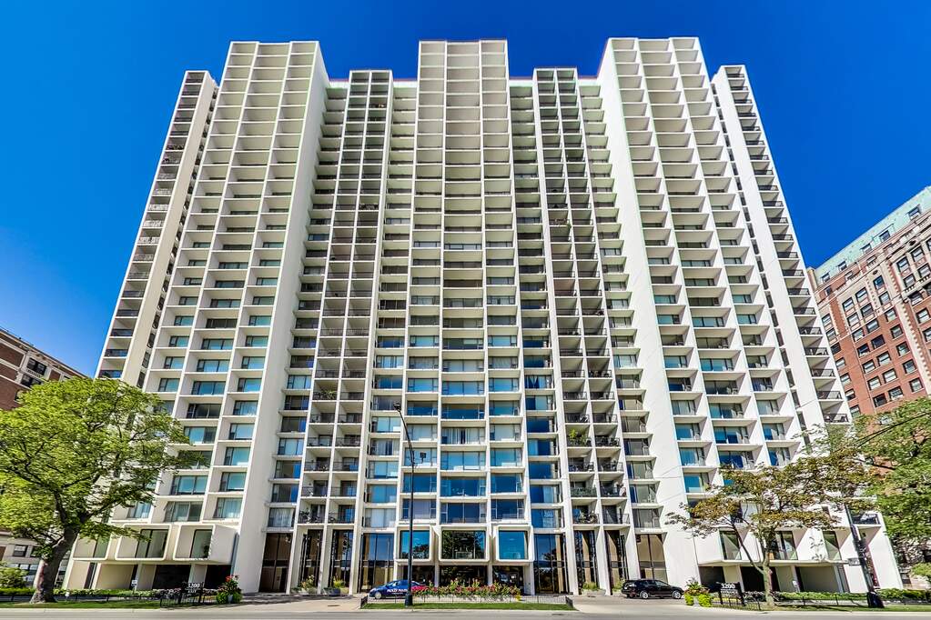 3200 N Lake Shore Drive #903 property in Chicago