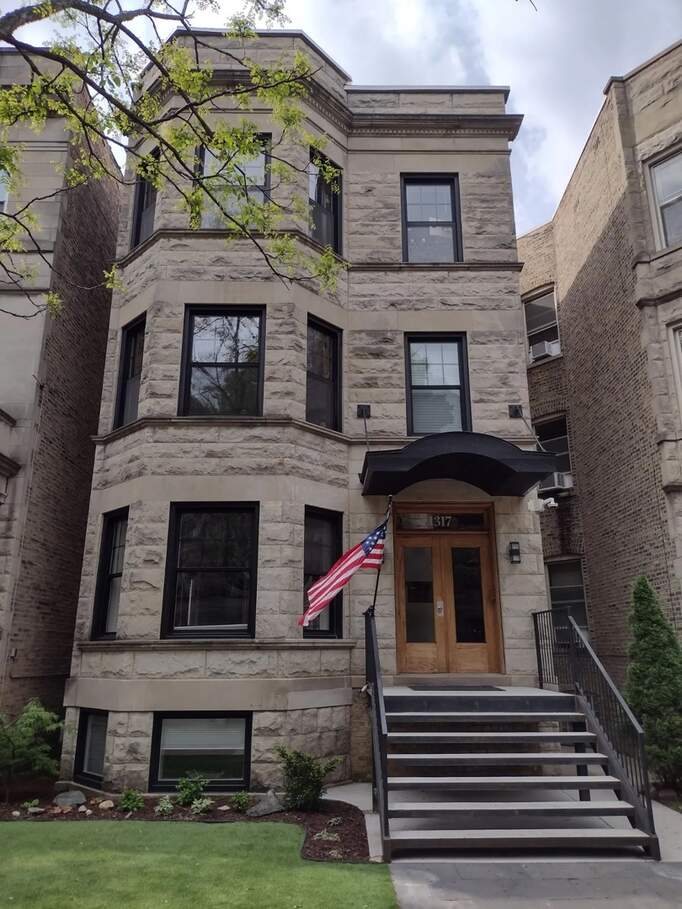 1317 W Eddy Street #1 property in Chicago