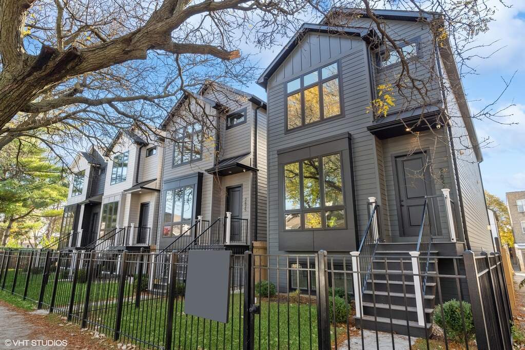2627 W Carmen Avenue property in Chicago