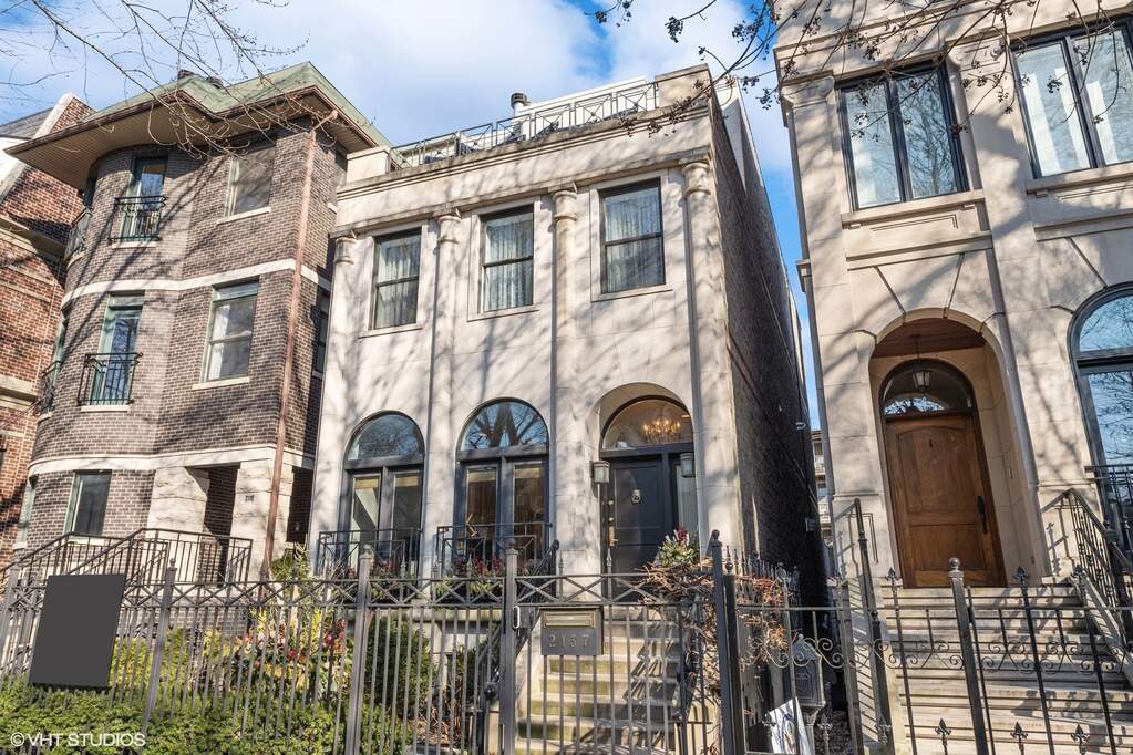 2137 N Dayton Street property in Chicago