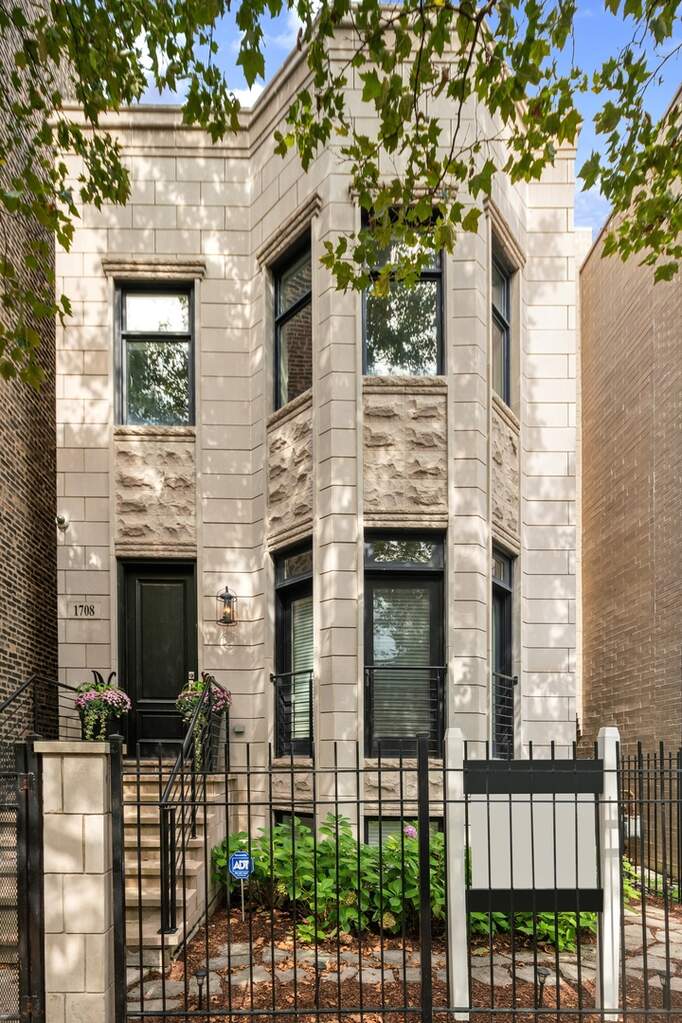 1708 W Erie Street property in Chicago