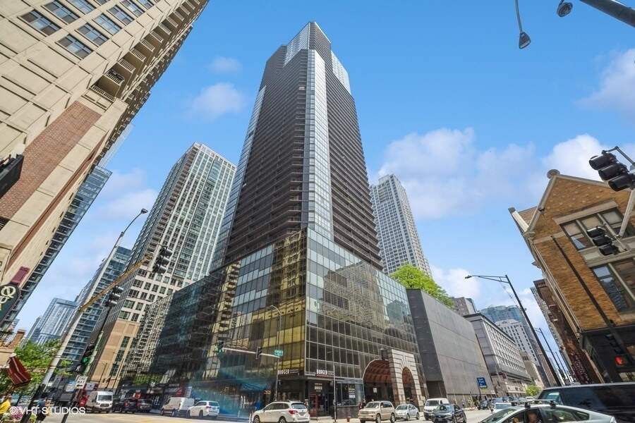 10 E Ontario Street #3408 property in Chicago