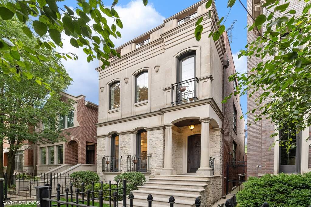 2324 W Charleston Street property in Chicago