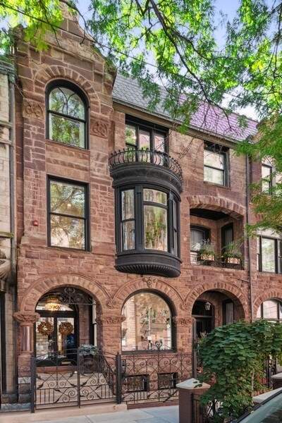 19 E Goethe Street property in Chicago