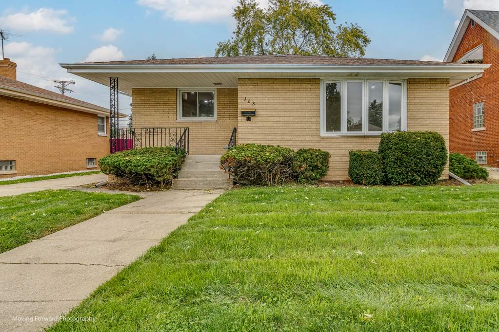 528 157th Street property in Calumet City