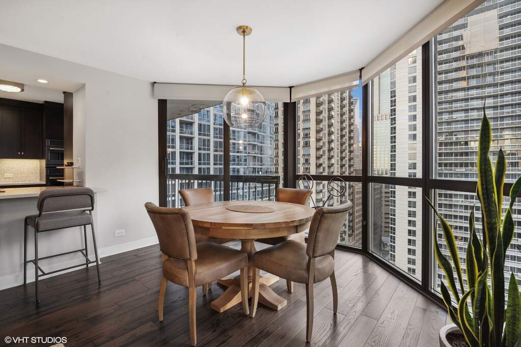 Designer kitchen and refined entertaining spaces