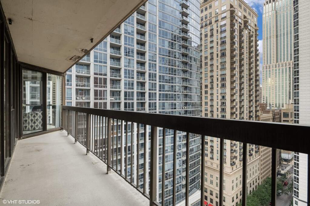 Private full-floor residence detail at Park Tower