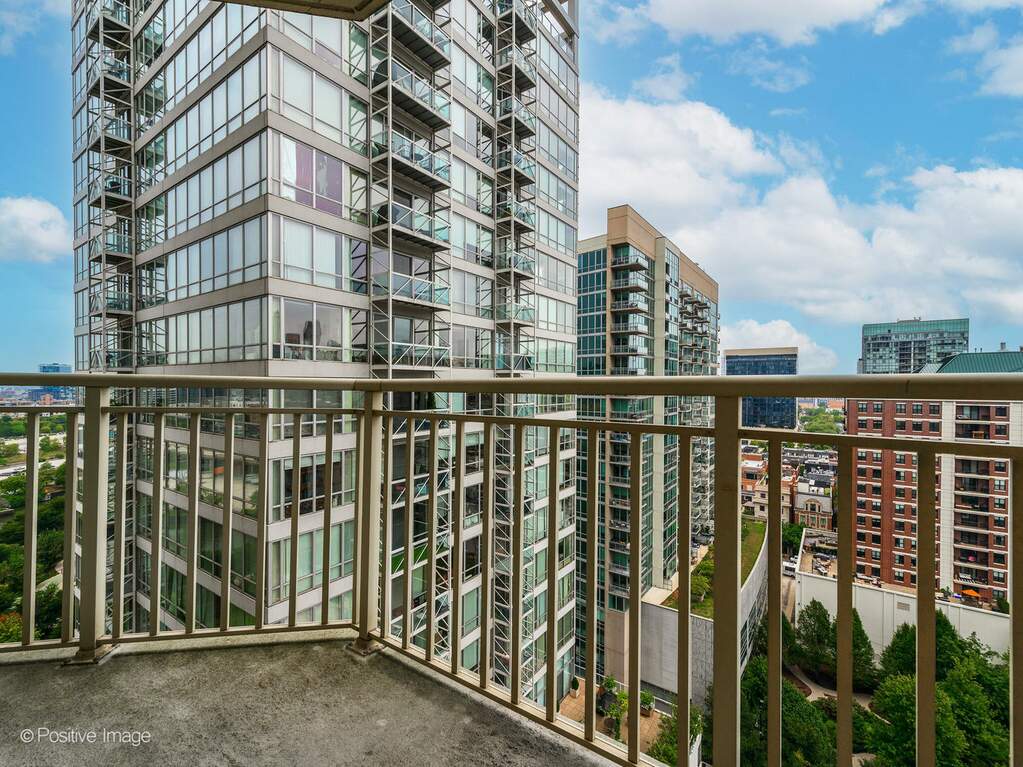 Private full-floor residence detail at Park Tower