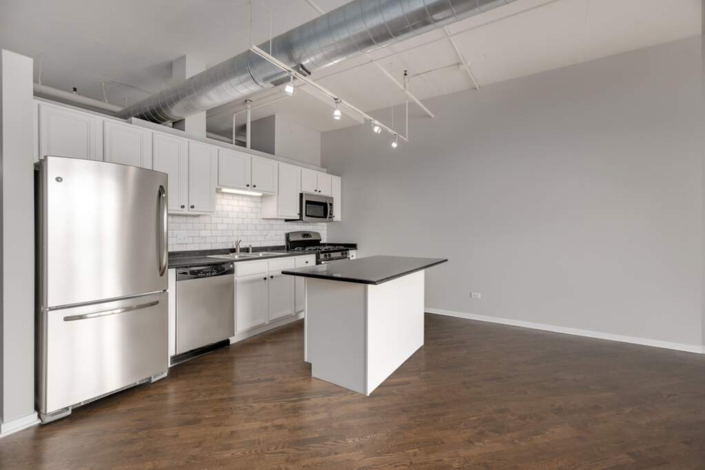 Designer kitchen and refined entertaining spaces