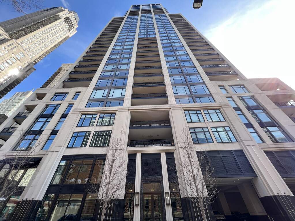 9 W Walton Street #2301 property in Chicago