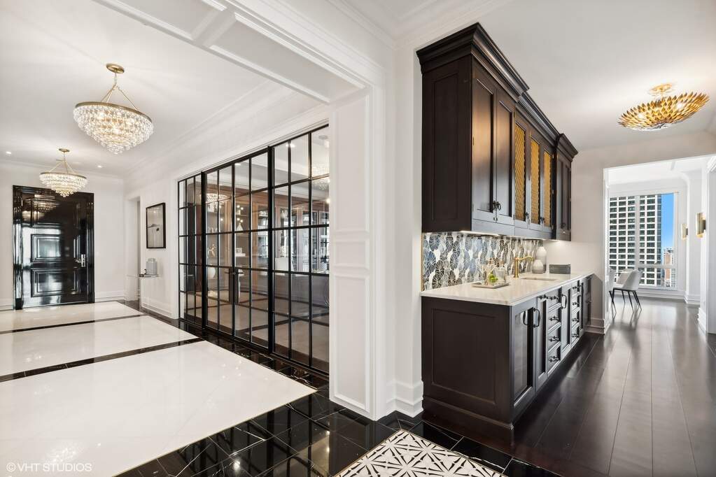 Designer kitchen and refined entertaining spaces
