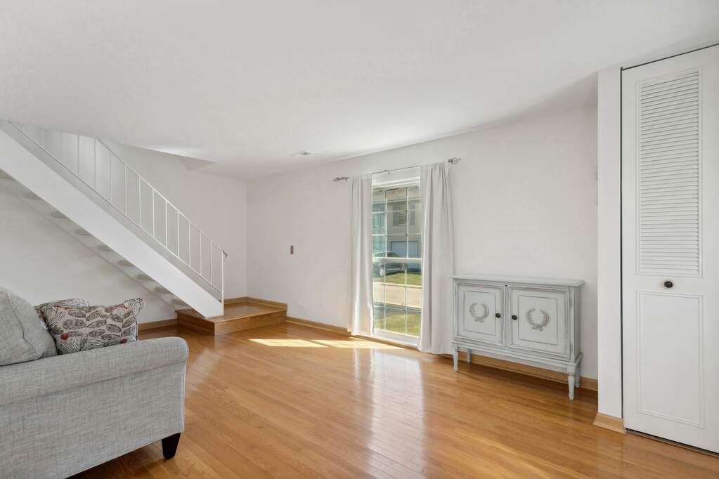Luxury living space with panoramic Chicago views