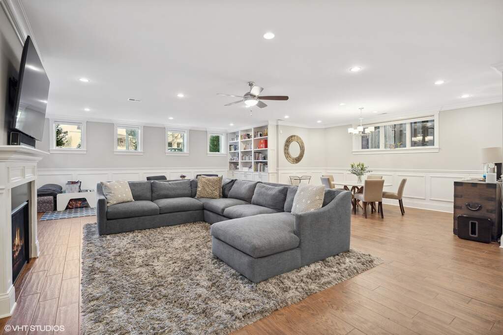 Luxury living space with panoramic Chicago views