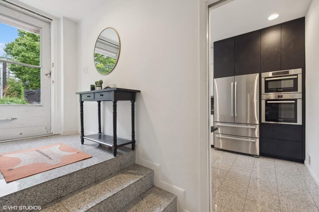 Luxury living space with panoramic Chicago views