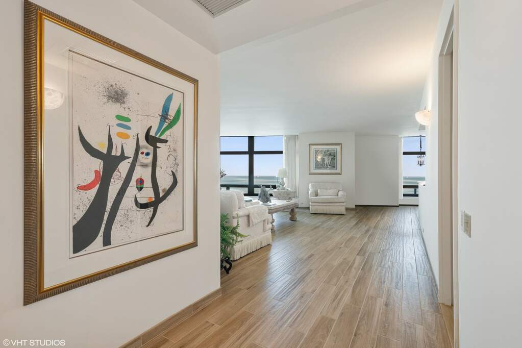 Luxury living space with panoramic Chicago views