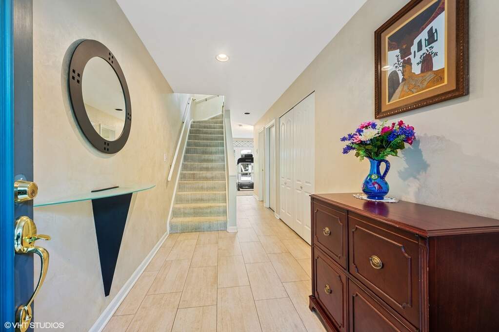 Designer kitchen and refined entertaining spaces