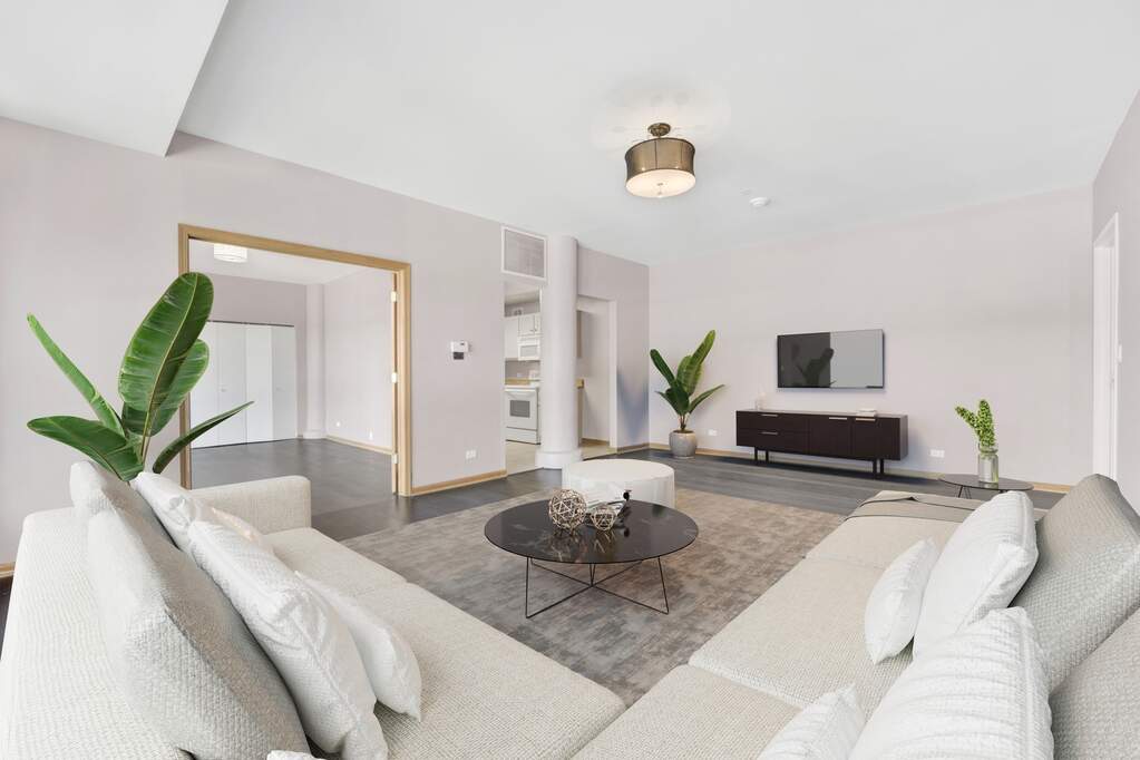 Designer kitchen and refined entertaining spaces