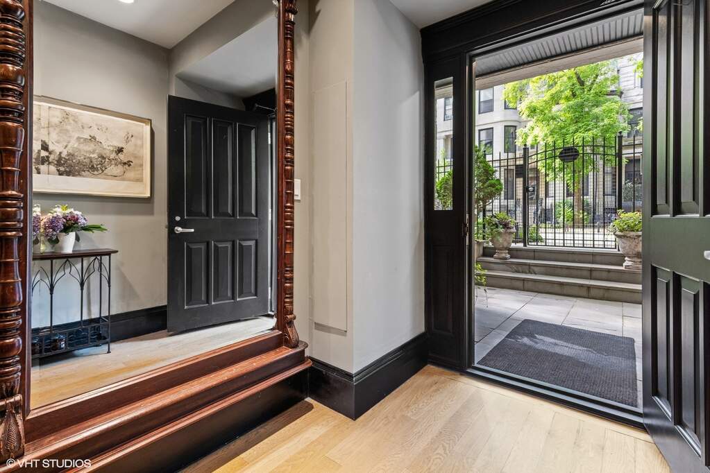 Designer kitchen and refined entertaining spaces