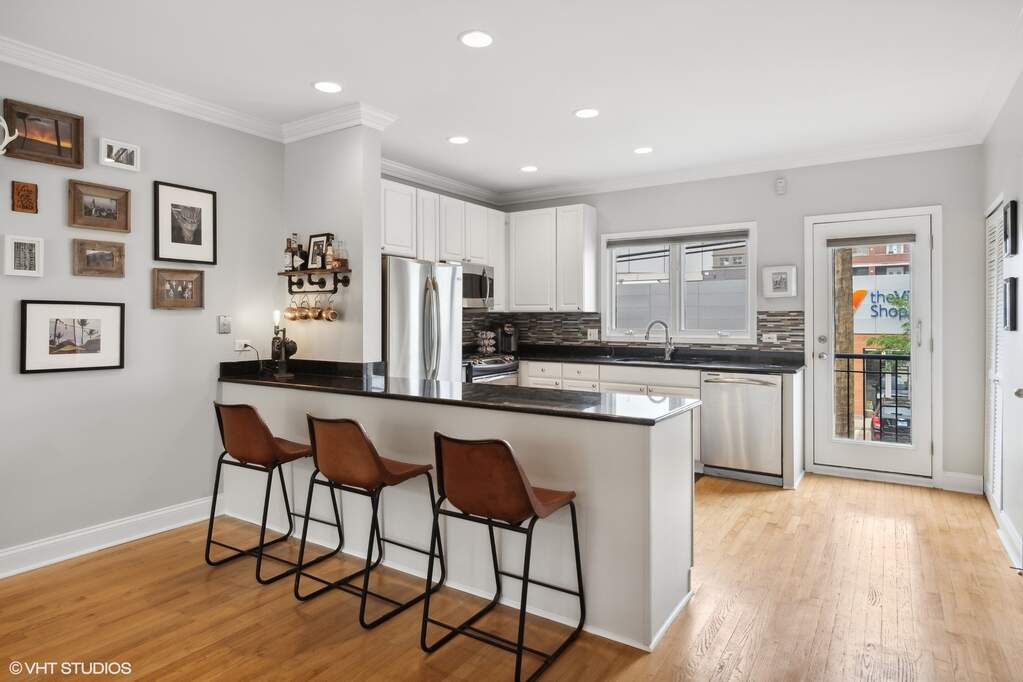 Private full-floor residence detail at Park Tower