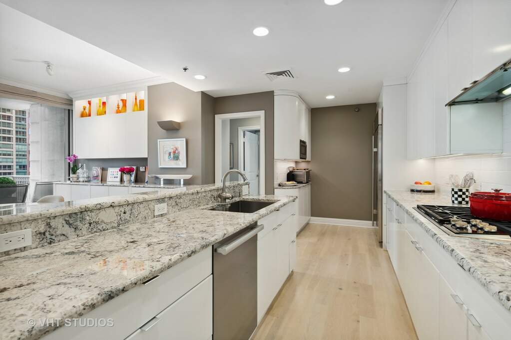 Designer kitchen and refined entertaining spaces