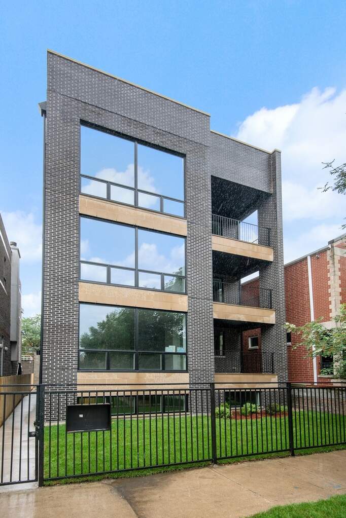 2508 N Greenview Avenue #3 property in Chicago