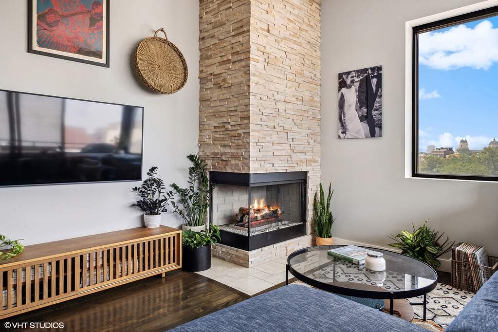 Designer kitchen and refined entertaining spaces