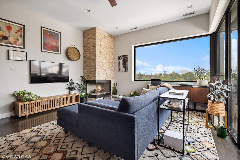 Park Tower penthouse interior at 800 North Michigan Avenue