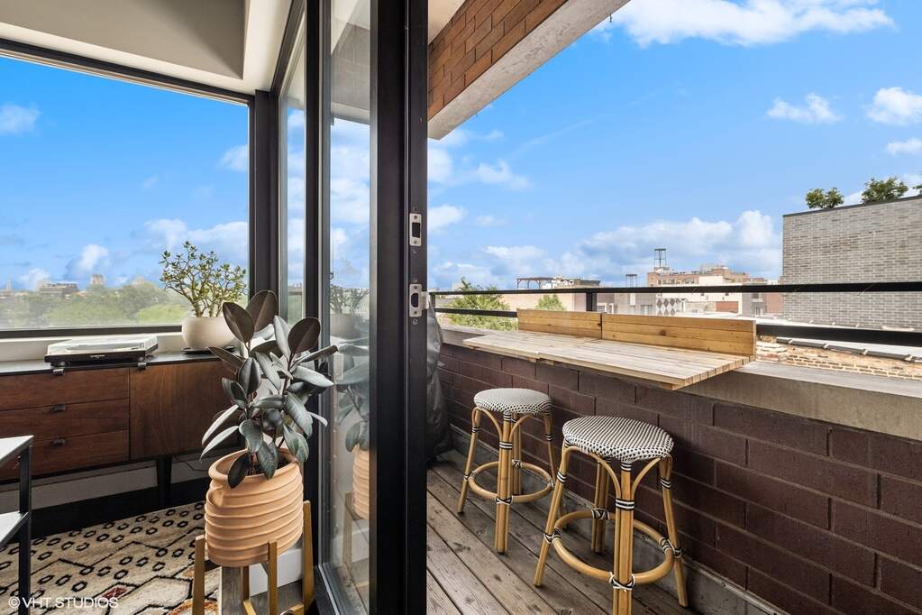 Private full-floor residence detail at Park Tower