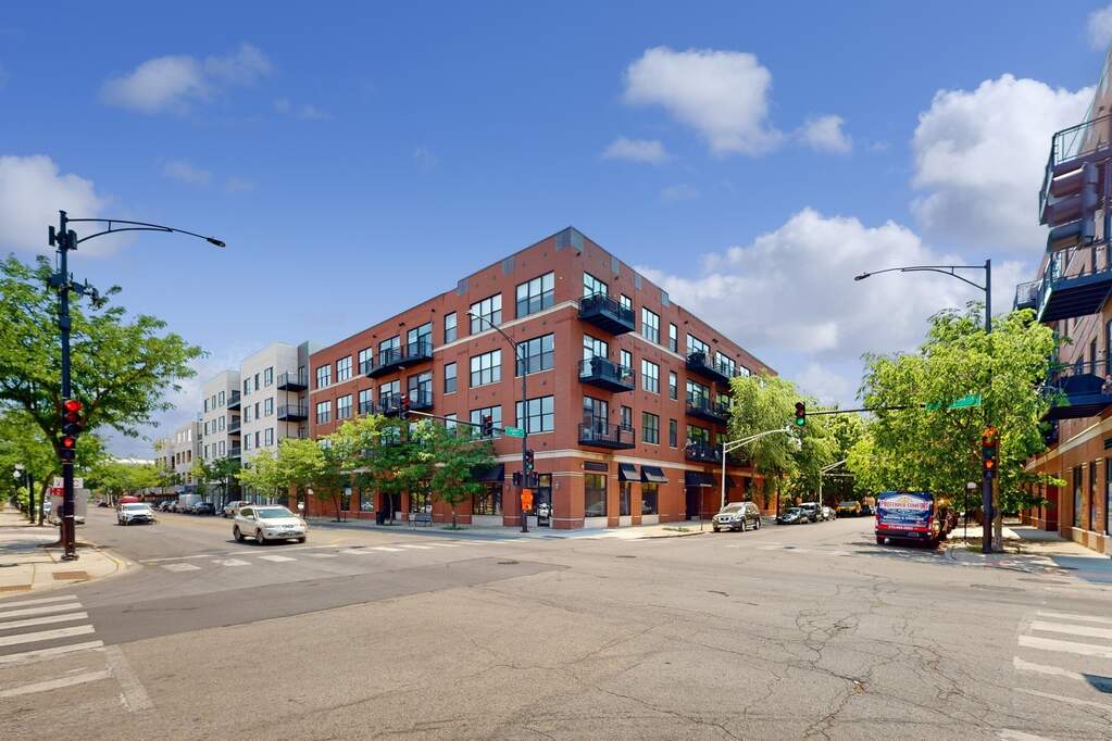 1 S Leavitt Street #202 property in Chicago