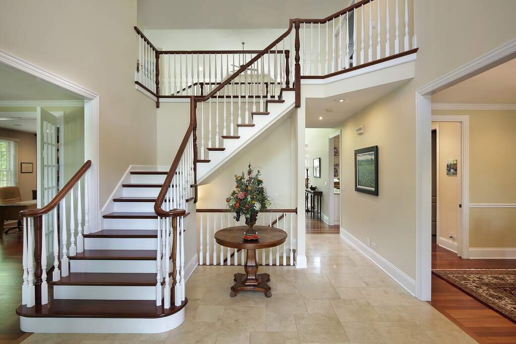 Designer kitchen and refined entertaining spaces
