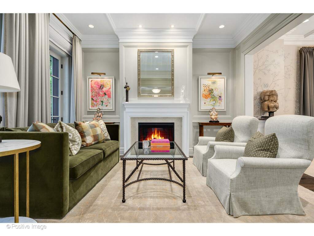 Designer kitchen and refined entertaining spaces