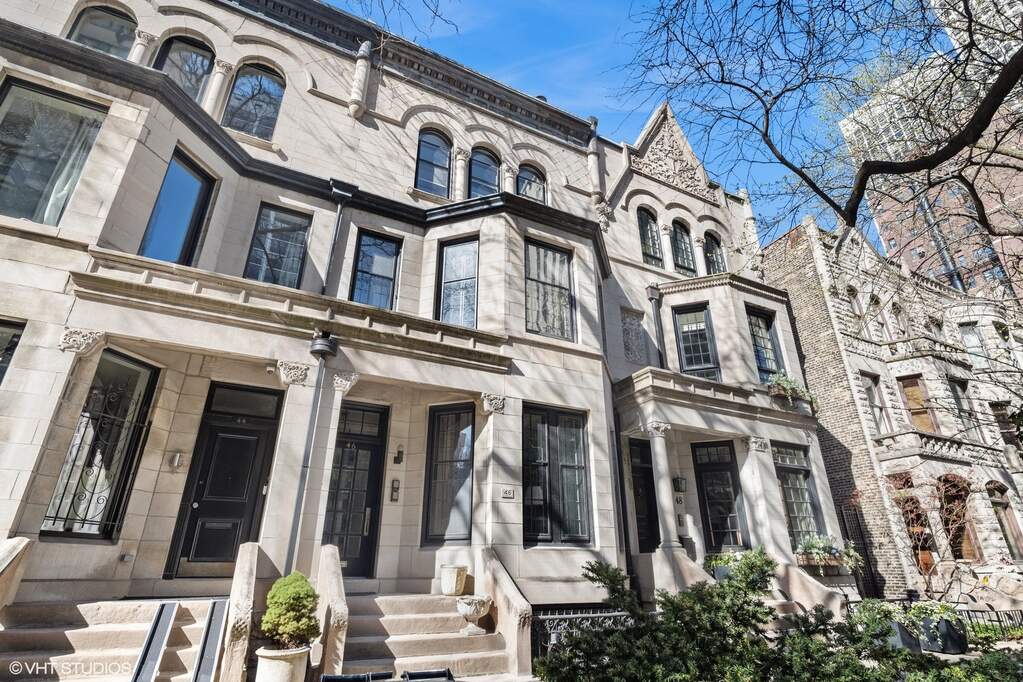 46 E Cedar Street property in Chicago