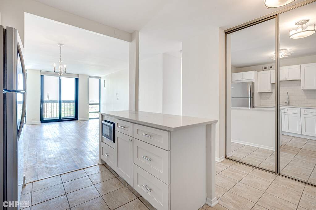 Designer kitchen and refined entertaining spaces