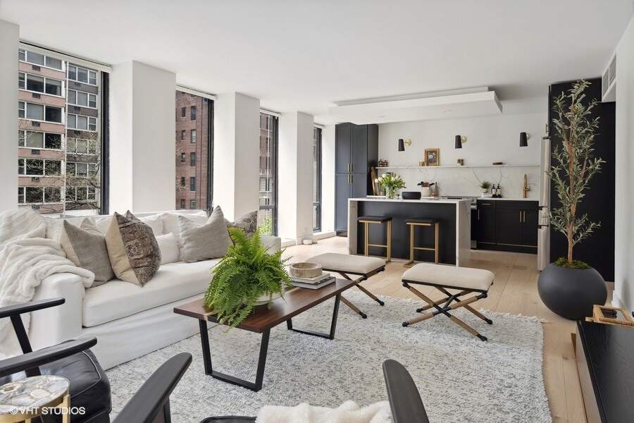 Private full-floor residence detail at Park Tower