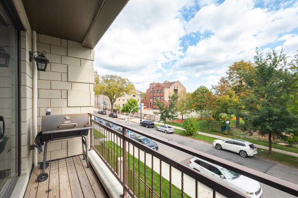 Private full-floor residence detail at Park Tower
