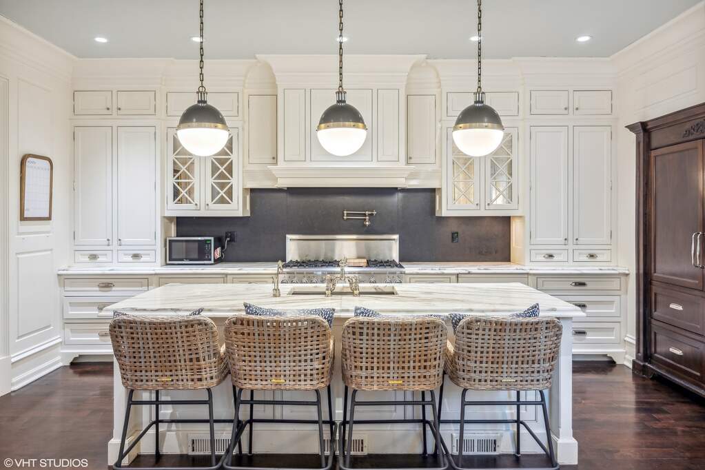 Private full-floor residence detail at Park Tower