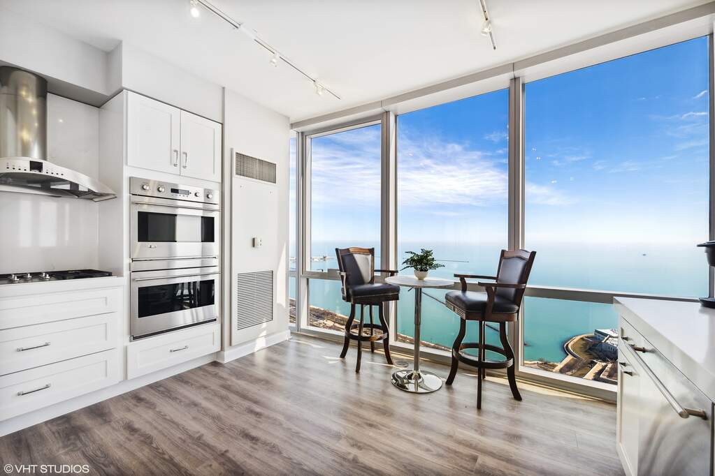 Private full-floor residence detail at Park Tower