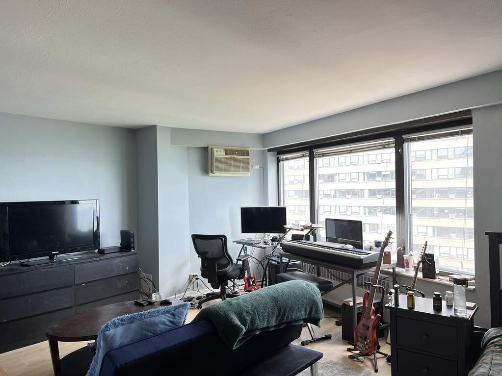 Private full-floor residence detail at Park Tower