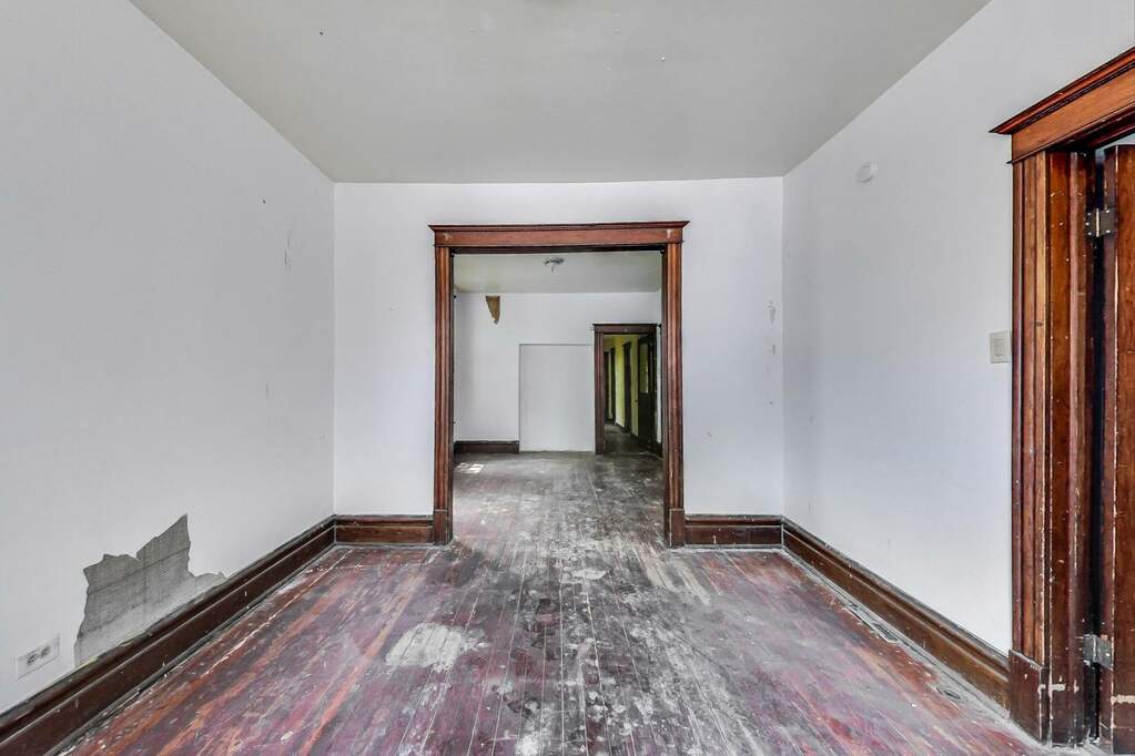 Private full-floor residence detail at Park Tower