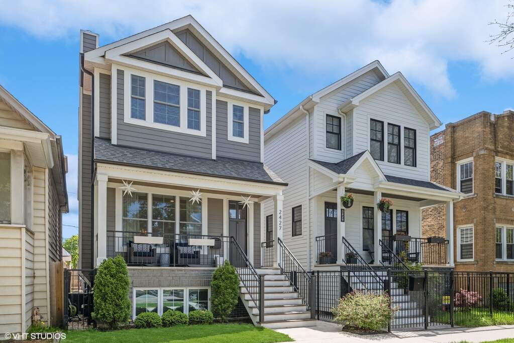 2427 W Belle Plaine Avenue property in Chicago