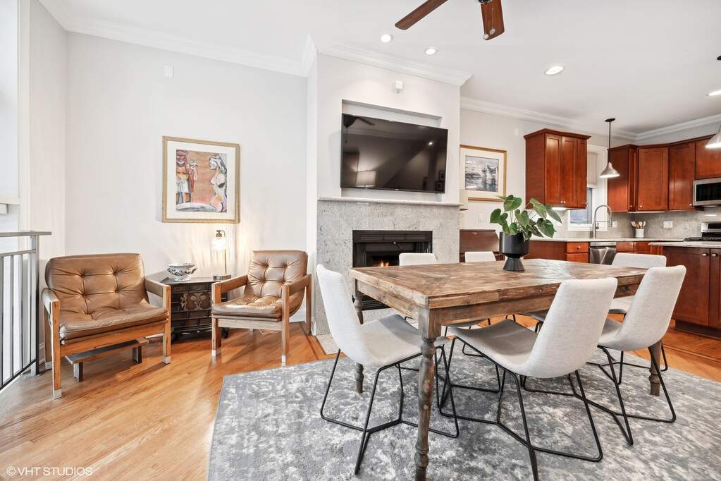 Luxury living space with panoramic Chicago views